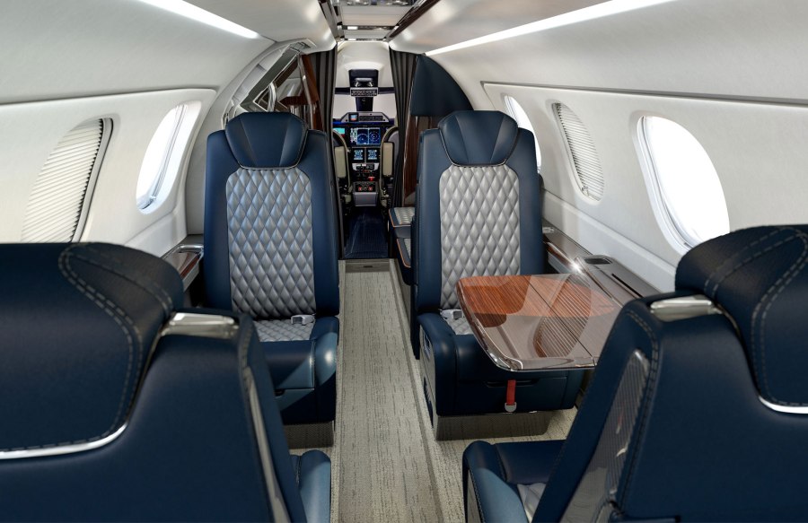 Embraer Phenom 300e салон
