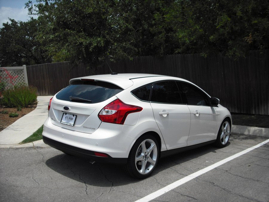 Форд фокус 3 хэтчбек белый