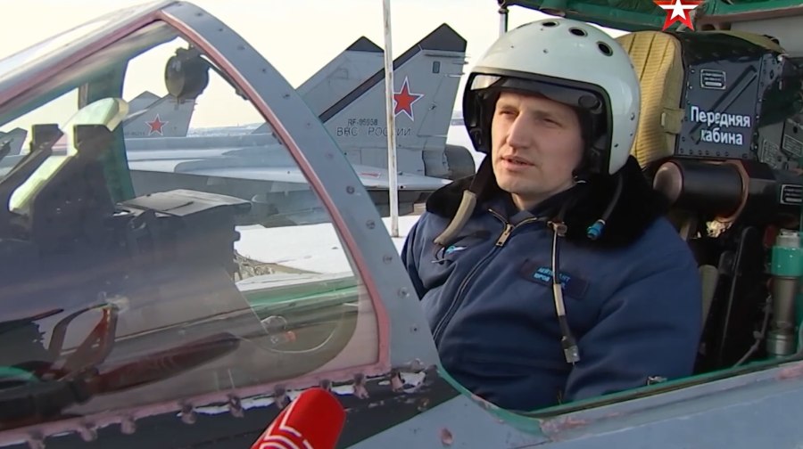 Mig 31 кокпит с пилотом