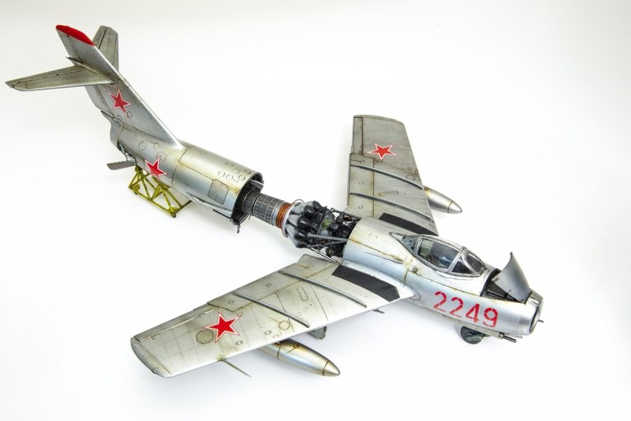 Самолёт миг-15бис