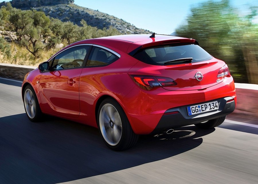 Opel Astra GTC 2012