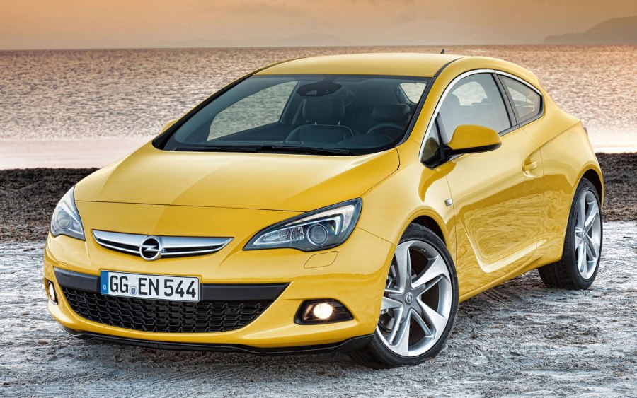 Opel Astra GTC 2013