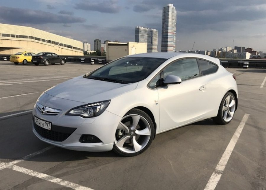 Opel Astra j GTC