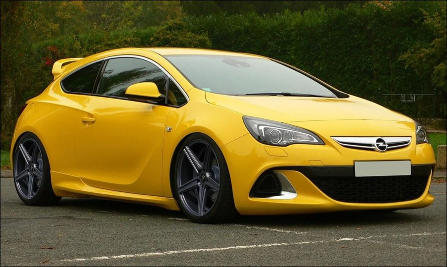 Opel Astra GTC OPC