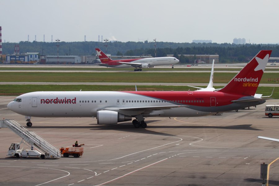 Боинг 737 Норд Винд