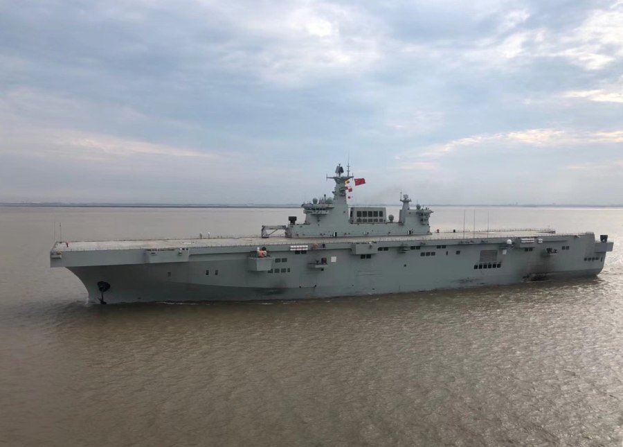Десантный корабль Китая Type 075