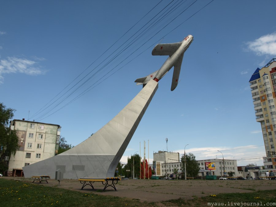 Памятник миг-17ф Кумертау