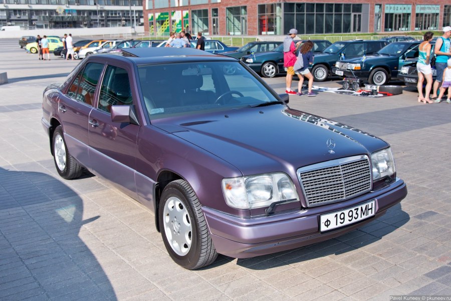 Мерседес w124 синий металлик