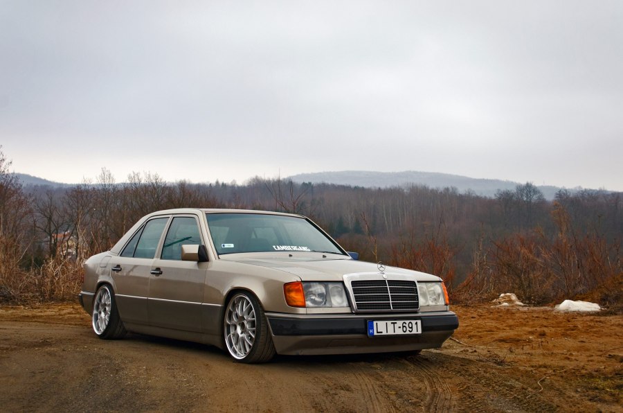 Mercedes Benz w124 e220