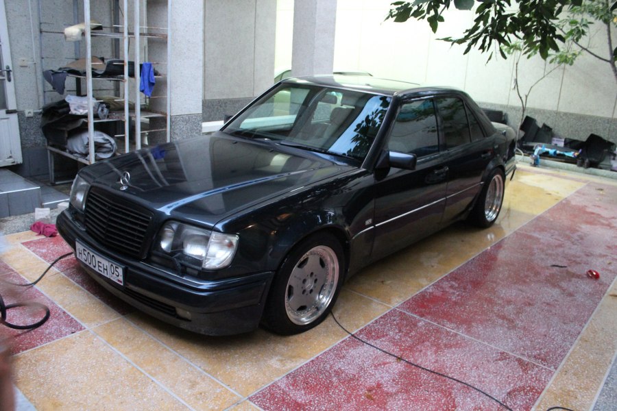W124 черный сапфир