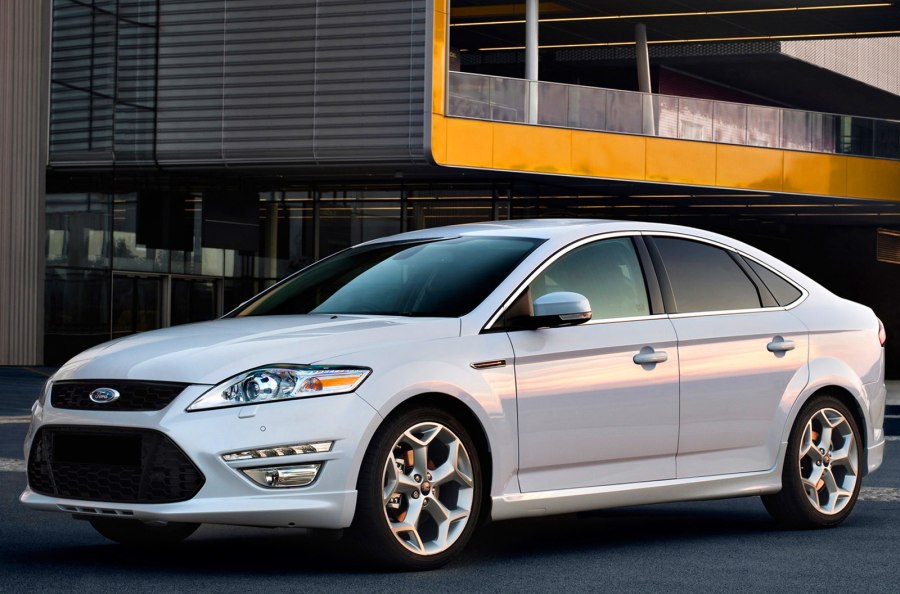 Ford Mondeo 2008 сзади