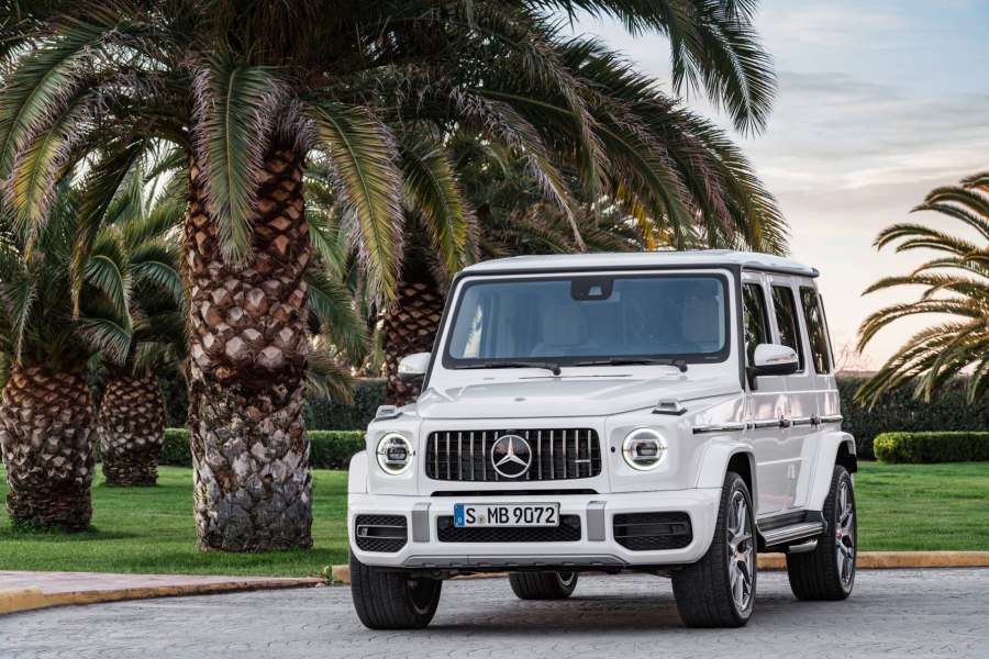 Mercedes Benz g63 AMG красный