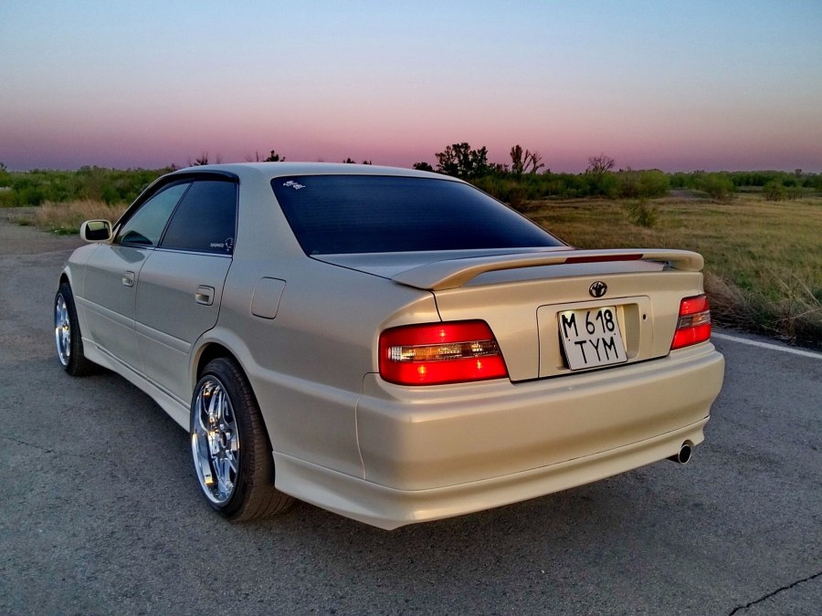 Toyota Чайзер 100 кузов