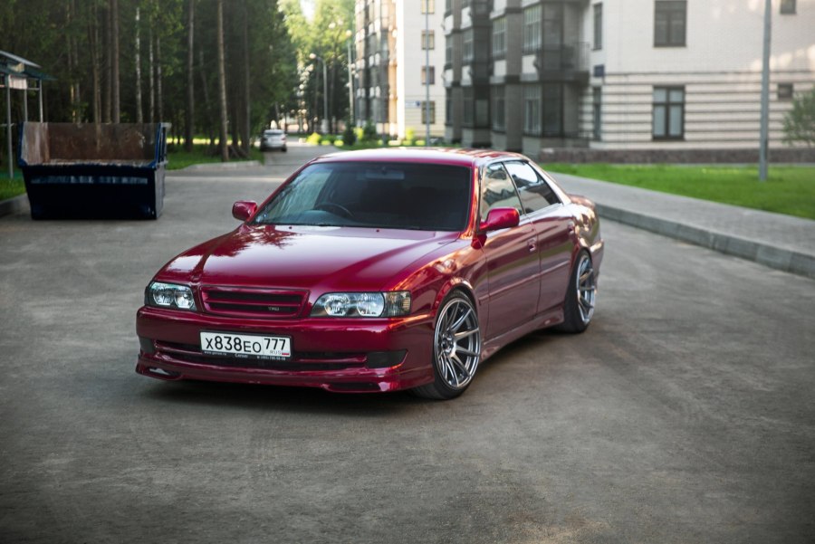 Toyota Chaser 100 красный
