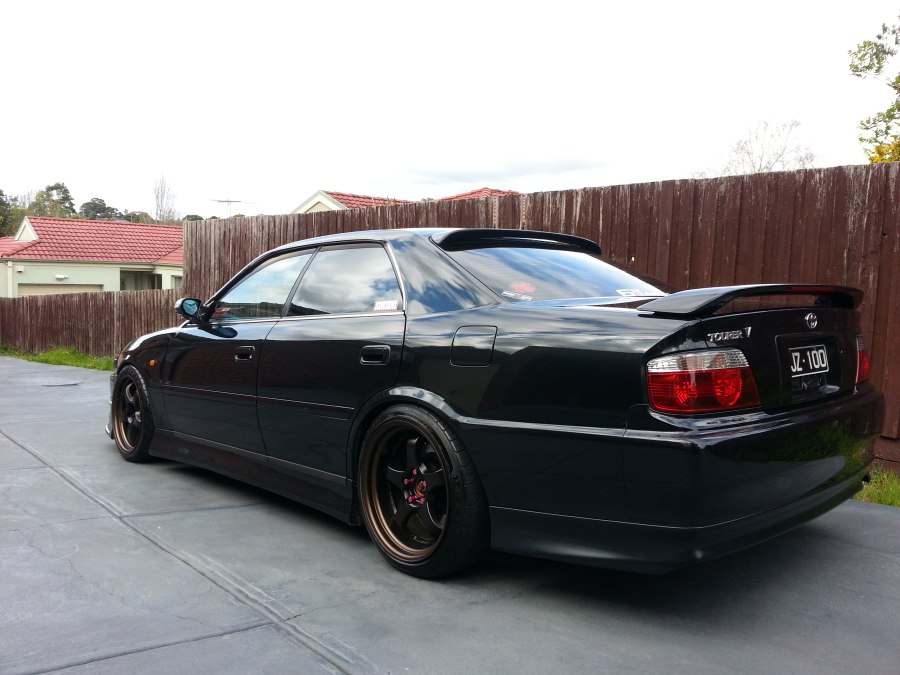 Toyota Chaser 100 черный