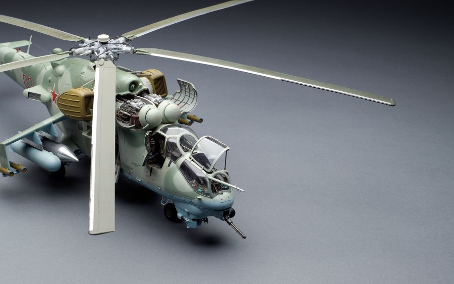 Сборная модель вертолета ми-24