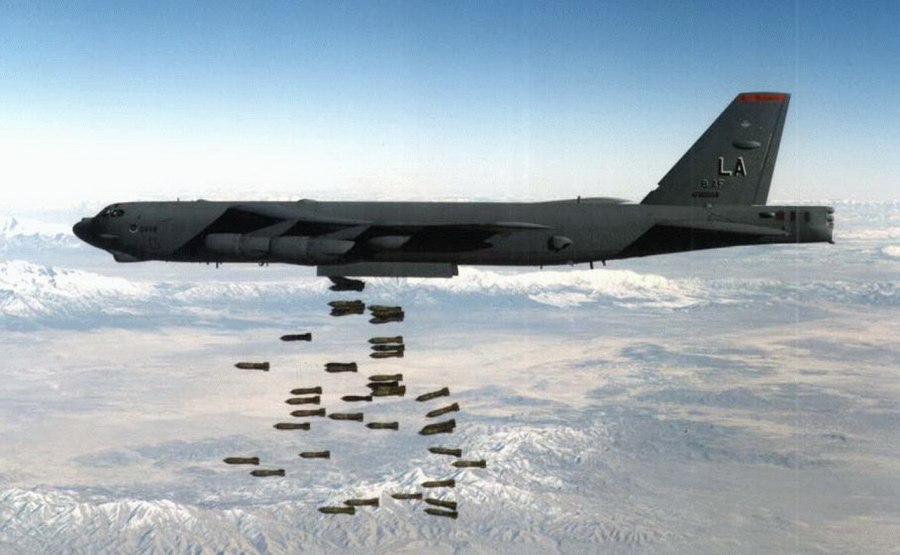 Бомбардировщик США Б-52