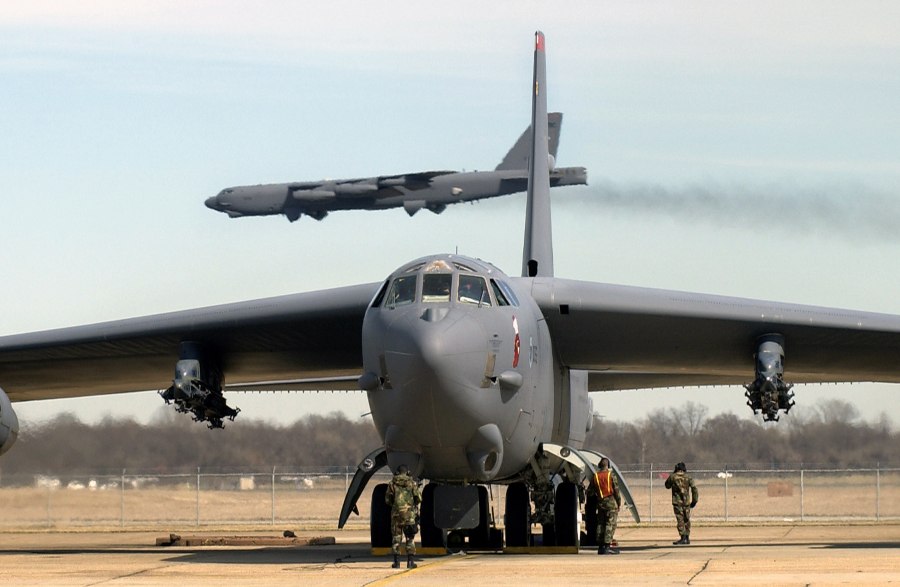 B52 самолет