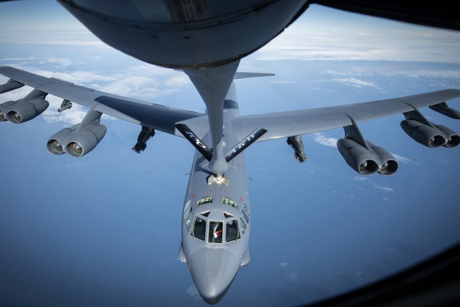 Стратегические бомбардировщики b-52 Су-27
