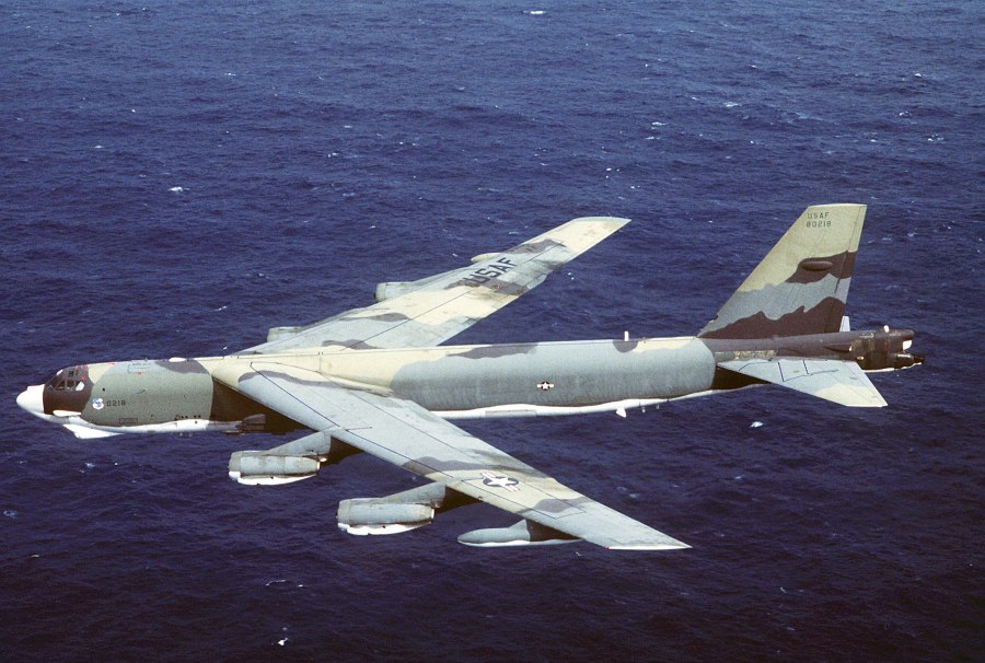 B52 самолет