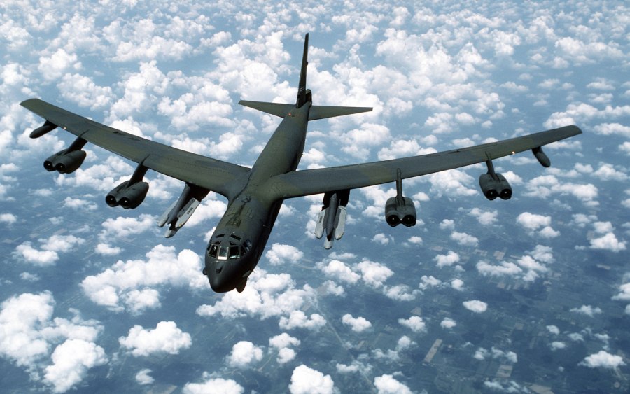 B 52 бомбардировщик