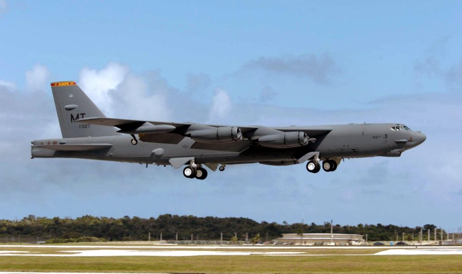 Бомбардировщик b-52g Stratofortress