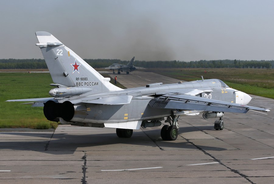 Су24 самолет