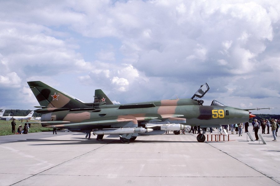 Су-17 истребитель-бомбардировщик