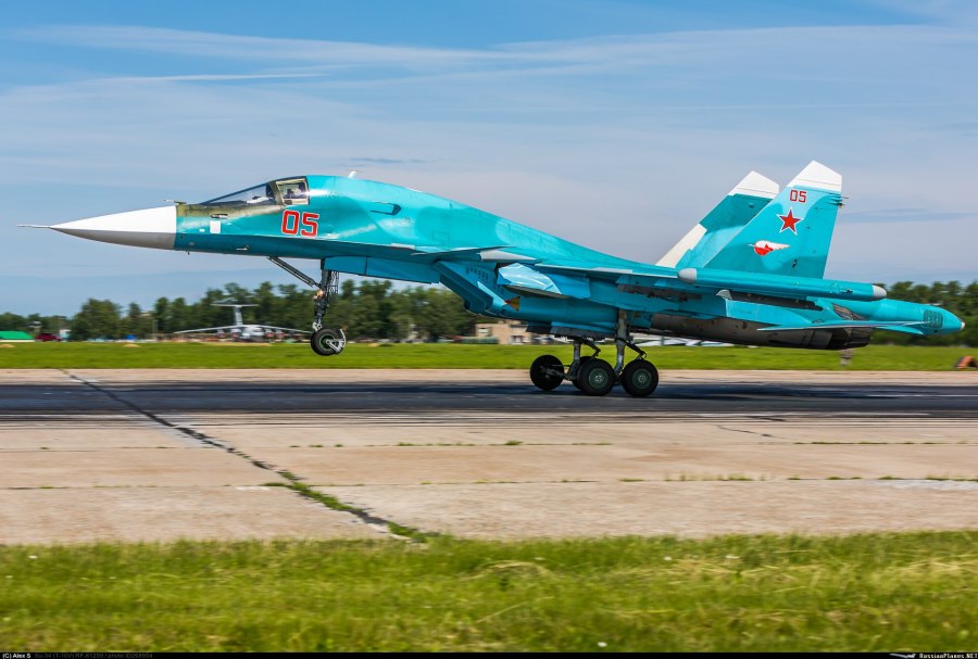 Многоцелевой истребитель Су-34