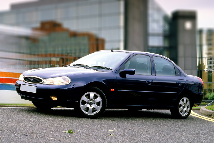 Ford Mondeo 1996 седан
