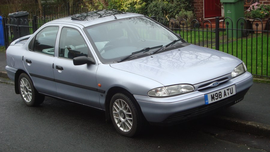 Ford Mondeo 1 поколение