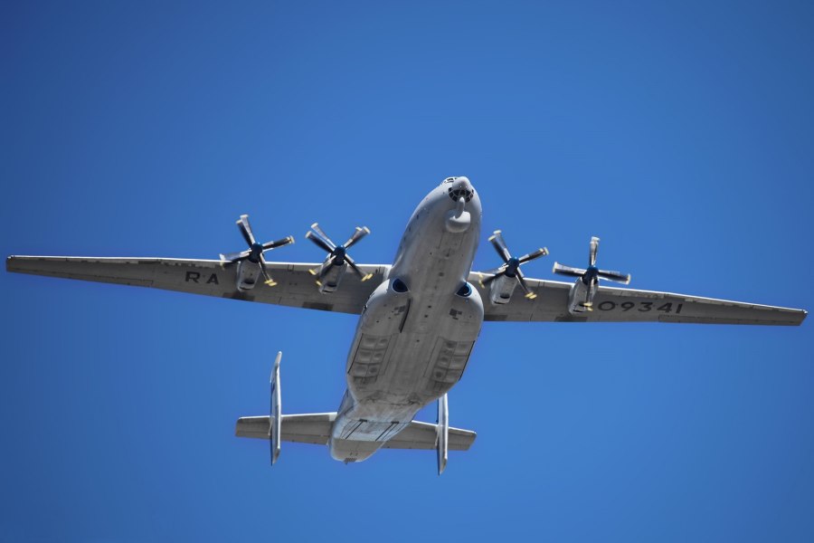 АН-22 военно-транспортный самолёт