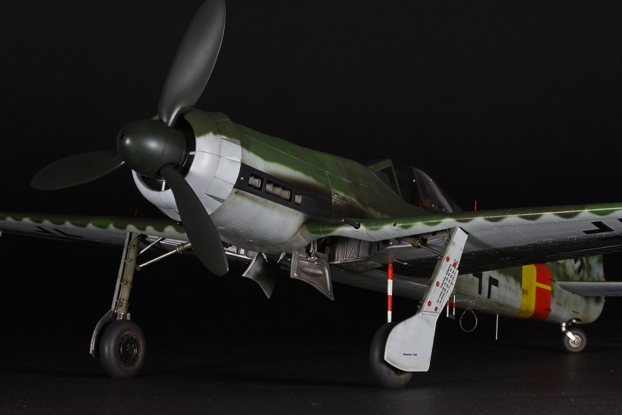 Ta -152 h 1 вид снизу