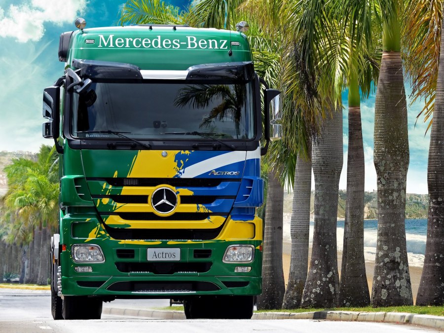 Mercedes Actros 2013 год