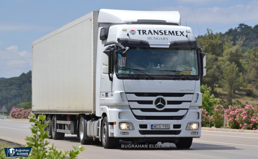 Мерседес-Бенц Actros 2021