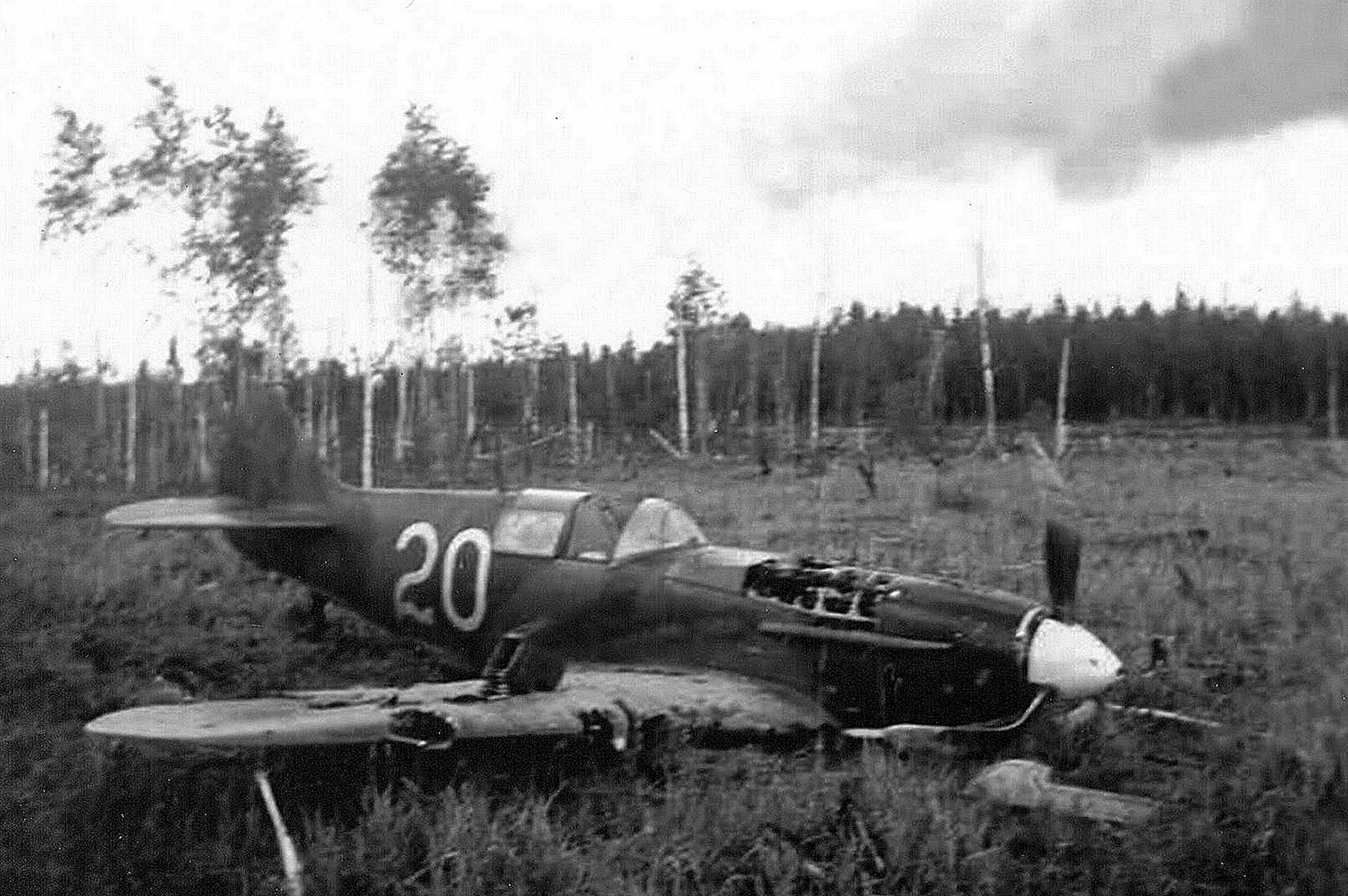 Советский истребитель сбил. ЛАГГ-3. Лавочкин ЛАГГ-3. ЛАГГ-3 истребитель 1941. ЛАГГ 3 бомбардировщик.