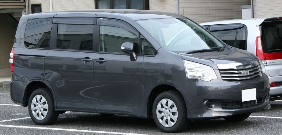 Toyota Noah 2007-2013