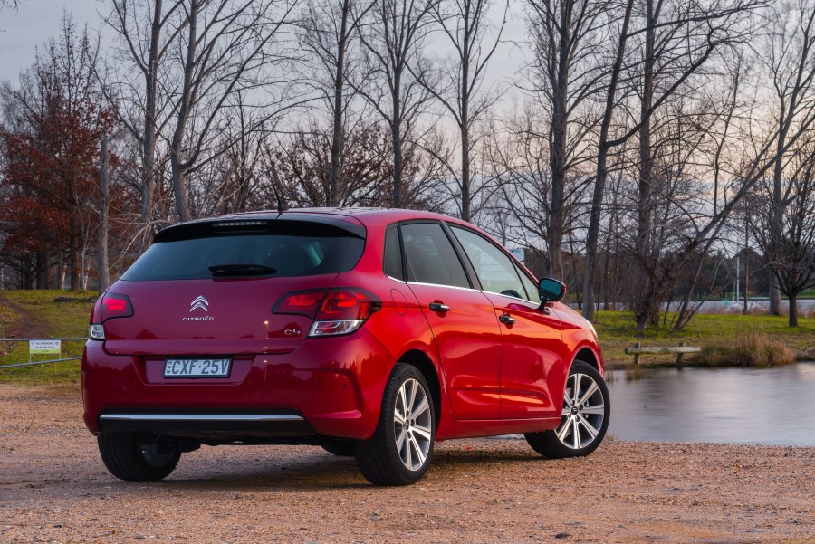 Citroen c4 седан красный
