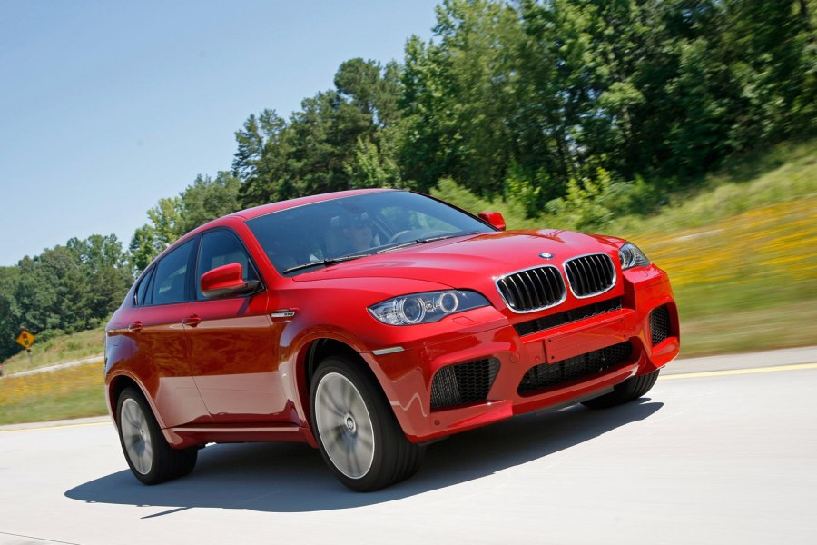 БМВ x6 красная