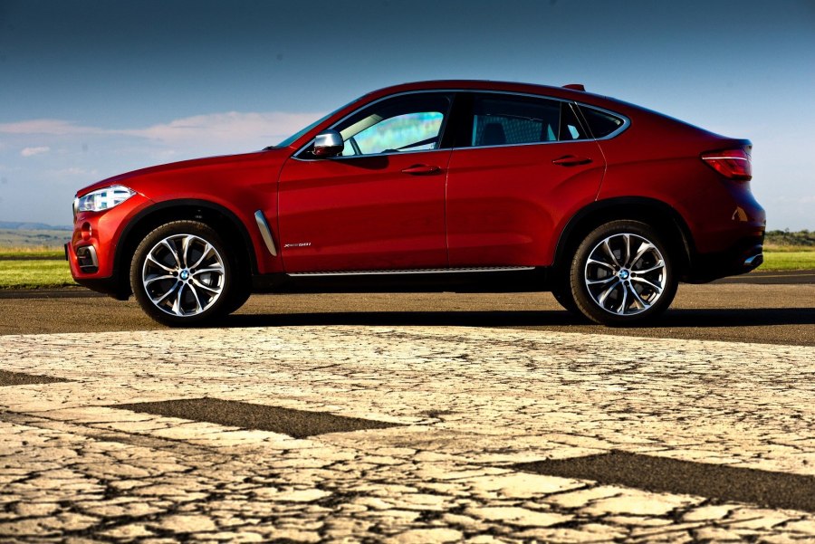 BMW x6 g06 красный