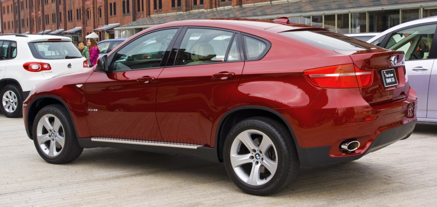BMW x6 красный 2008