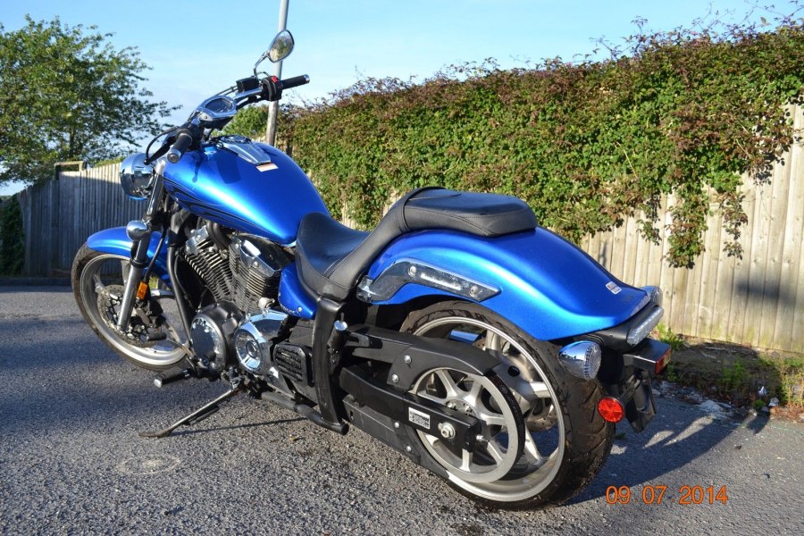 Yamaha Stryker xvs1300 белый