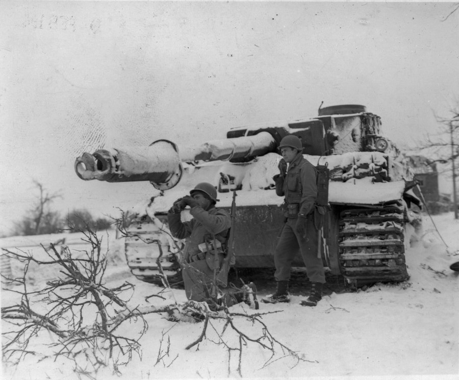 Подбитый немецкий танк 1941