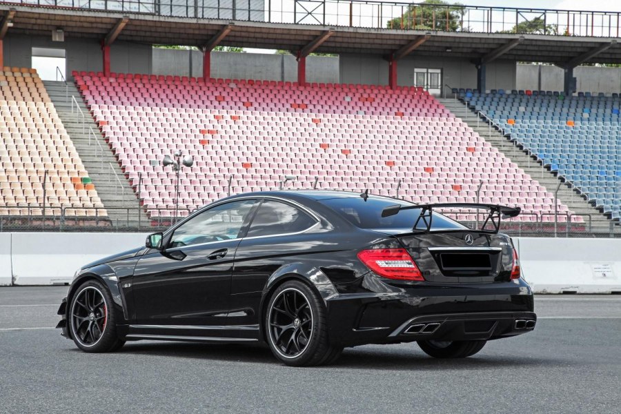 Mercedes Benz c63 AMG Black