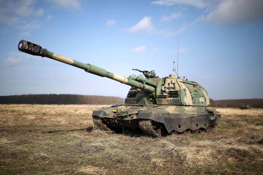 Самоходная гаубица 2с19м2