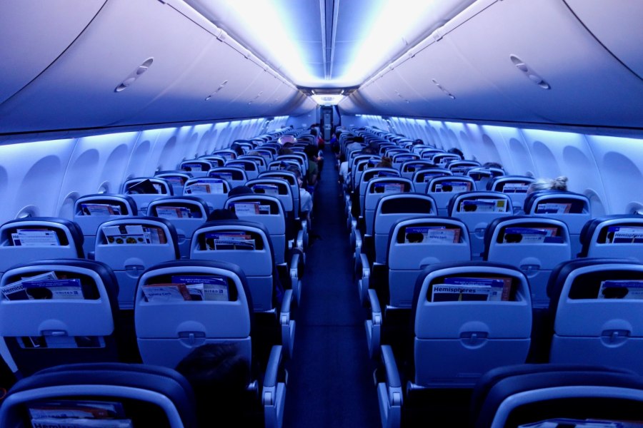 Боинг 737-900 салон