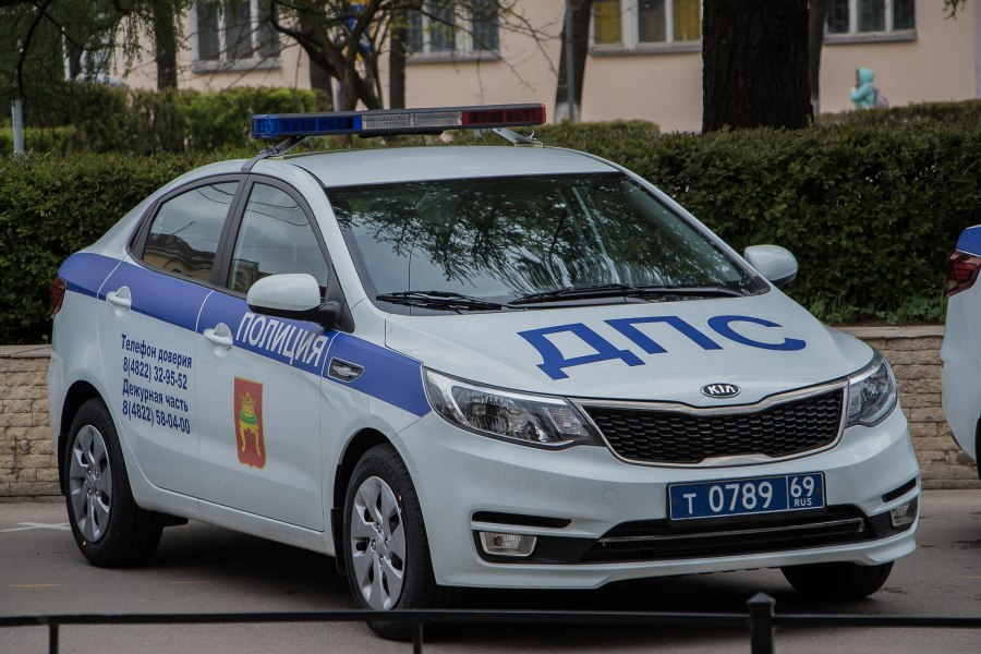 Патрульная машина ГИБДД