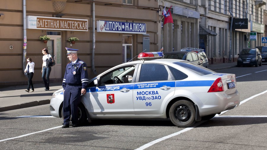 Полицейские машины в Москве