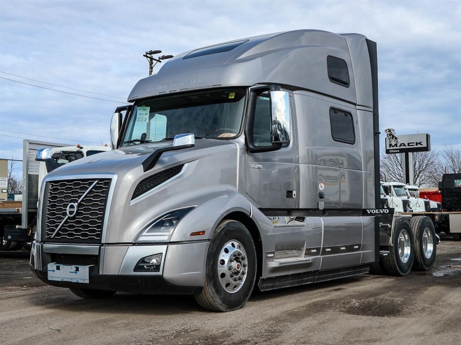 Volvo VNL 760 Truck