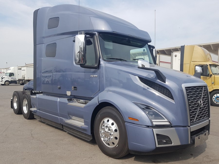 Грузовик Volvo VNL 780
